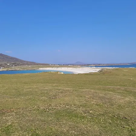 Retreats Islandview Roundstone