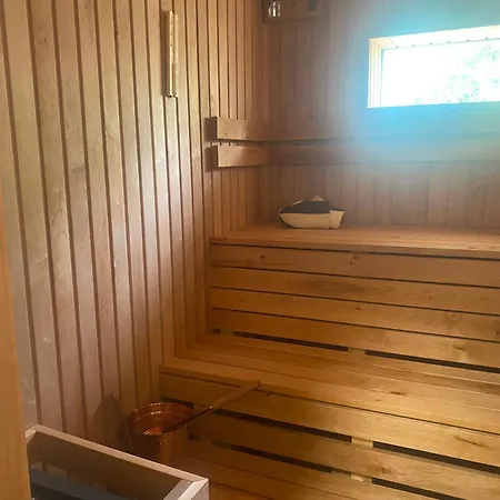 Retreats Islandview 3* Roundstone