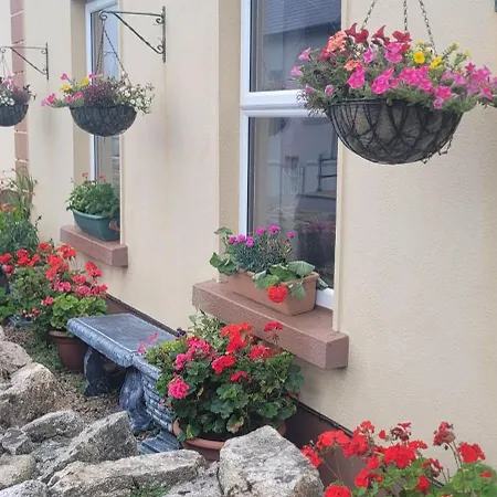 Retreats Islandview 3* Roundstone