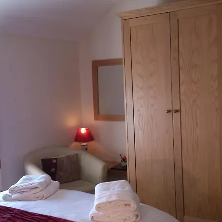 Retreats Islandview 3* Roundstone