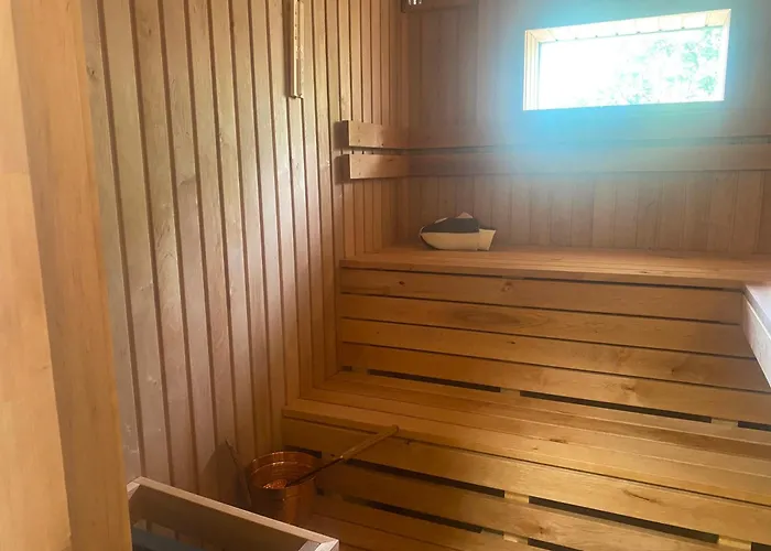 Retreats Islandview 3* Roundstone